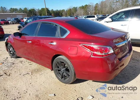 2015 Nissan Altima 2.5/2.5 S/2.5 Sl/2.5 Sv из США, поврежденный, VIN 1N4AL3AP8FN319799